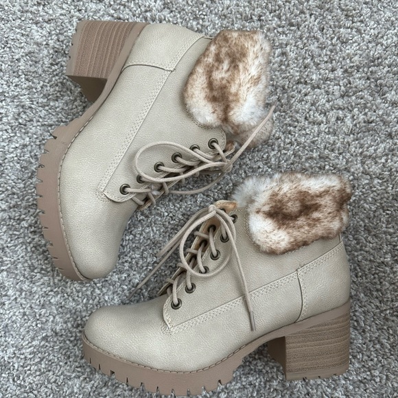 Soda Faux Fur Winter Boots! - Picture 4 of 4